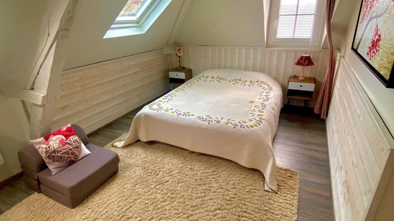 Sous Les Toits D'Honfleur Apartment ภายนอก รูปภาพ